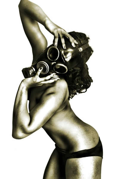 Coco Deville at A Curious Invitation